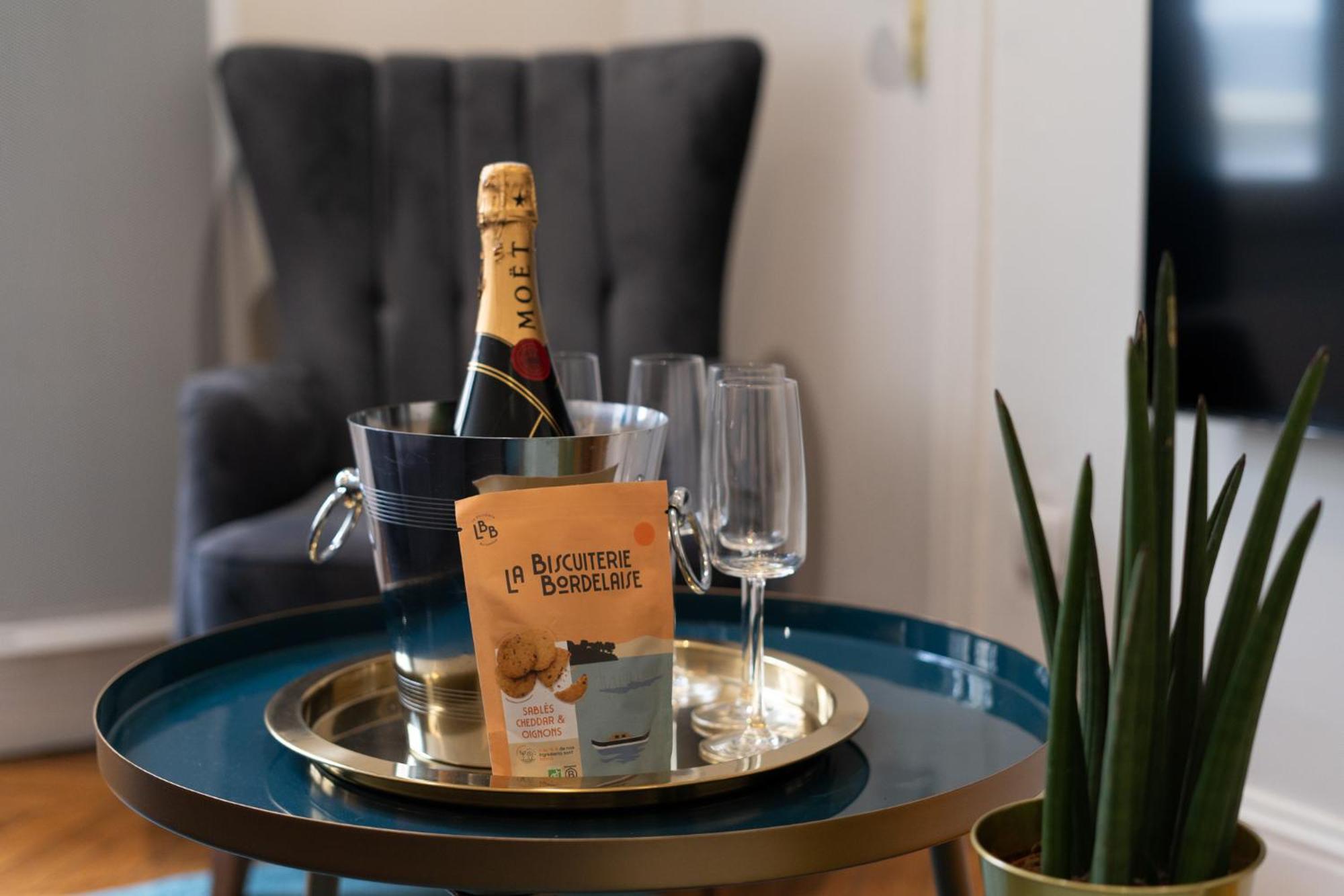 Madeleine'S Top Rated 8 Traveller City Center Bordeaux Appartments Ngoại thất bức ảnh